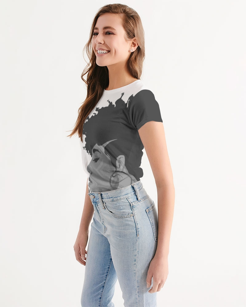 By Sabrina Trend Tee (Fitted)